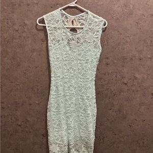 Elegant Lace Sleeveless Dress - Mint Green